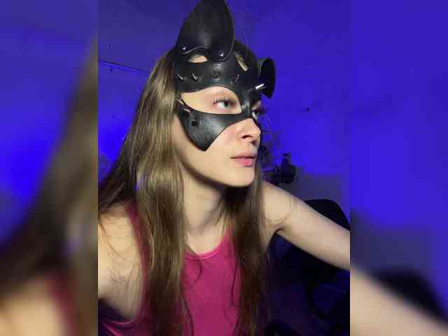 cutemilana_sw webcam