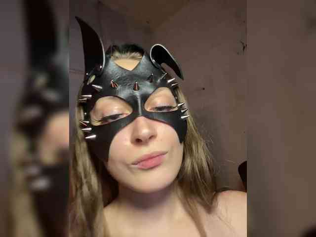 cutemilana_sw webcam