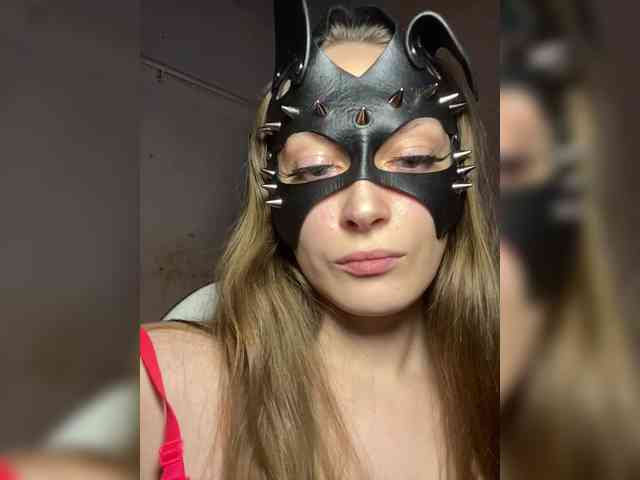 cutemilana_sw webcam