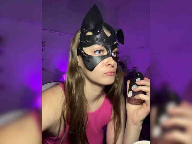 cutemilana_sw webcam