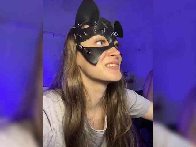 cutemilana_sw webcam