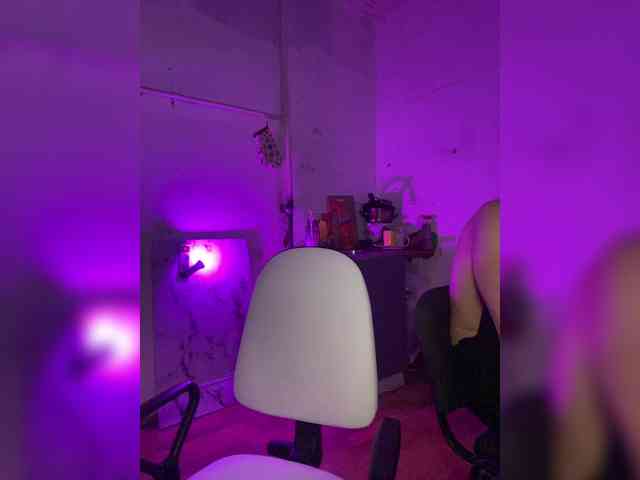 cutemilana_sw webcam