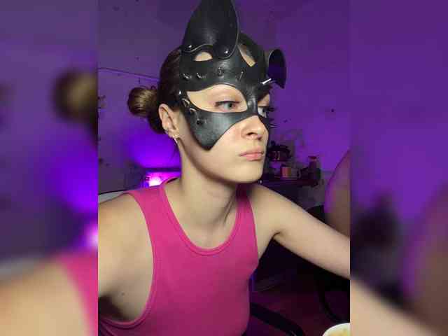 cutemilana_sw webcam
