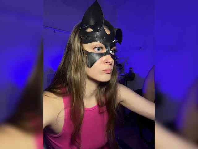 cutemilana_sw webcam