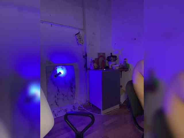 cutemilana_sw webcam
