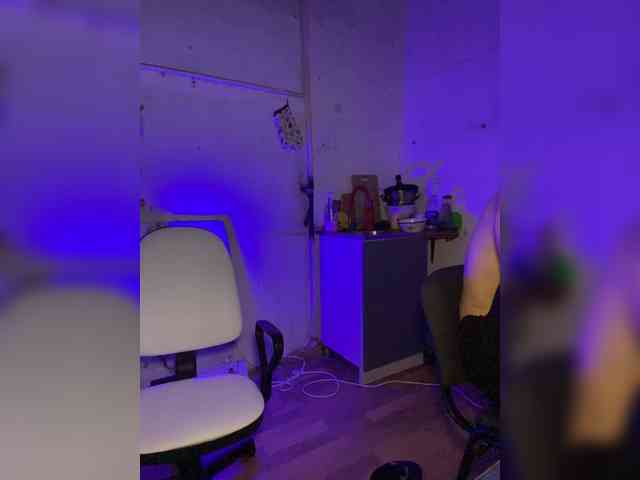 cutemilana_sw webcam