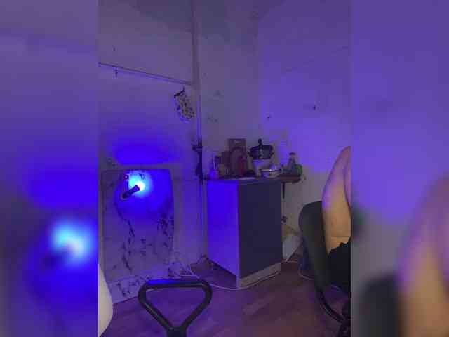 cutemilana_sw webcam