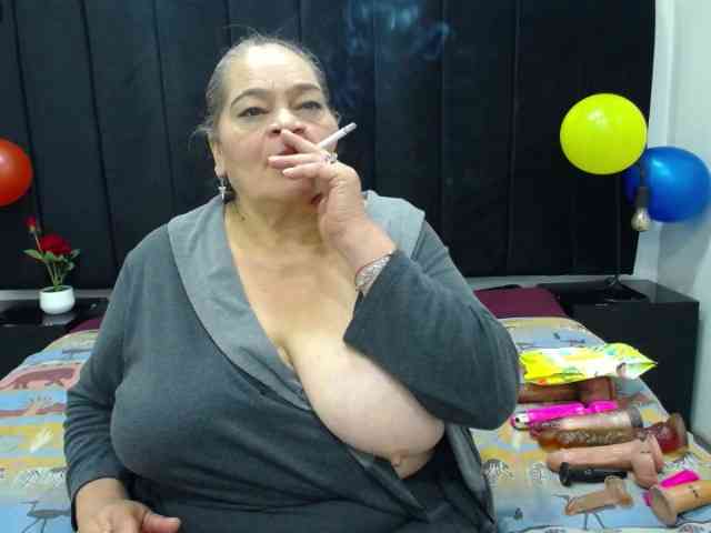 QueenMatturex webcam