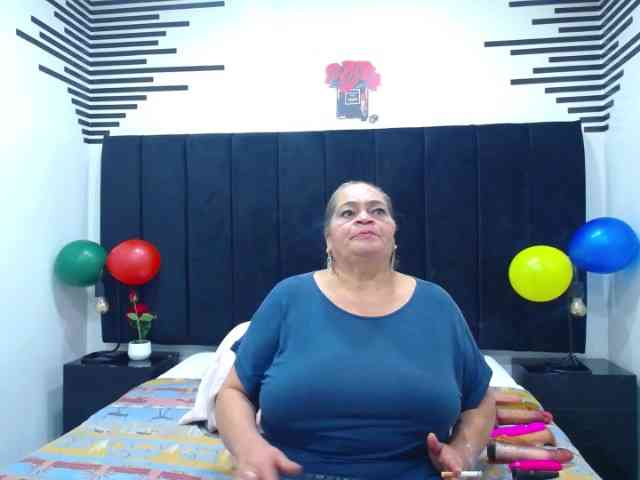 QueenMatturex webcam