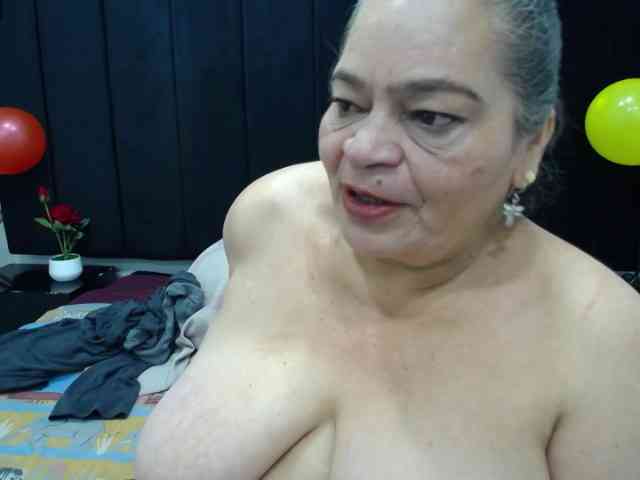 QueenMatturex webcam