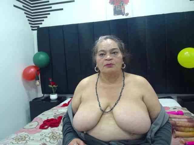 QueenMatturex webcam