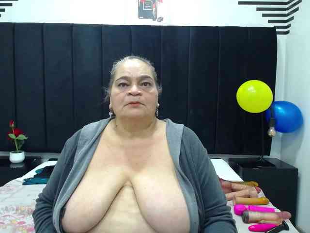 QueenMatturex webcam