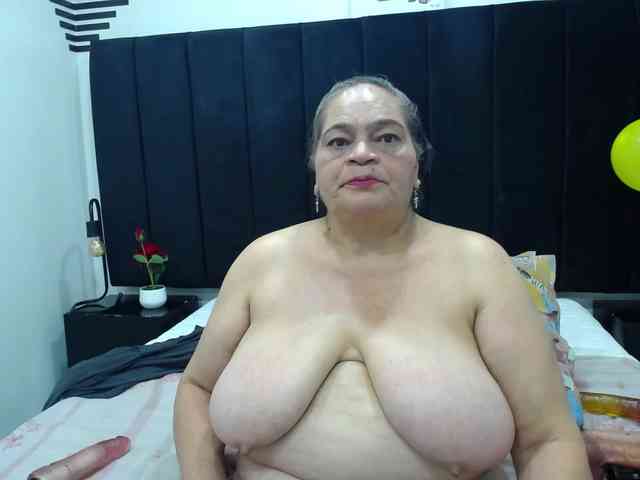 QueenMatturex webcam