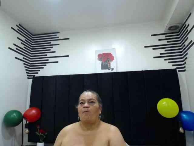 QueenMatturex webcam