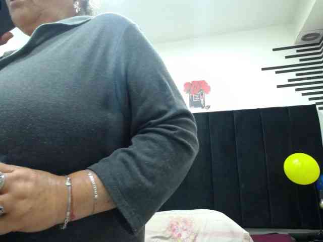 QueenMatturex webcam