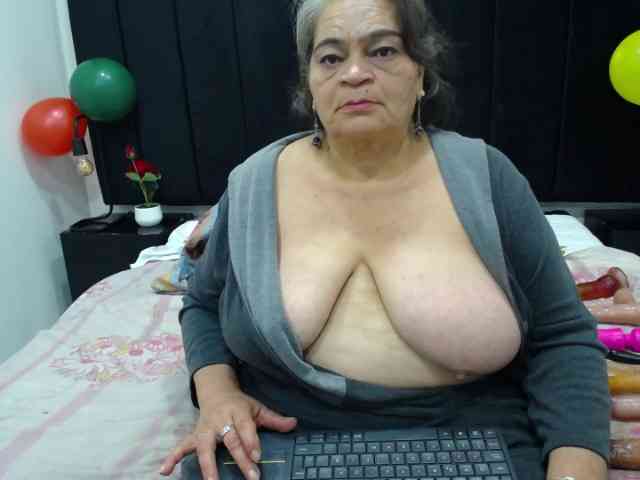 QueenMatturex webcam