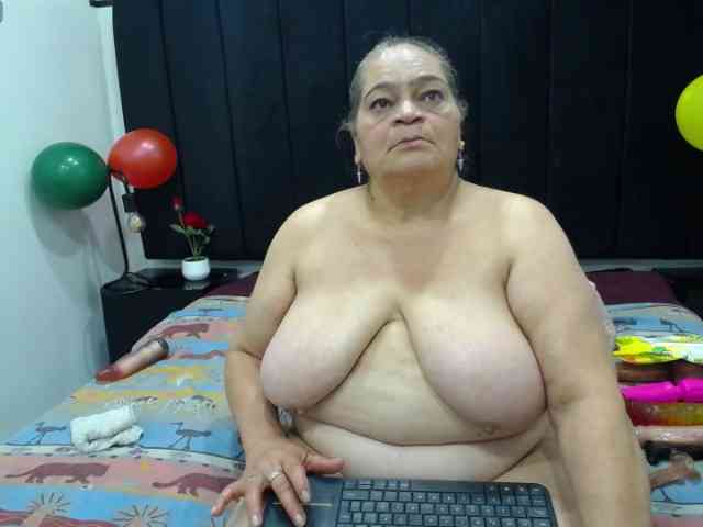 QueenMatturex webcam