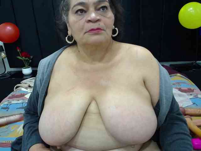 QueenMatturex webcam
