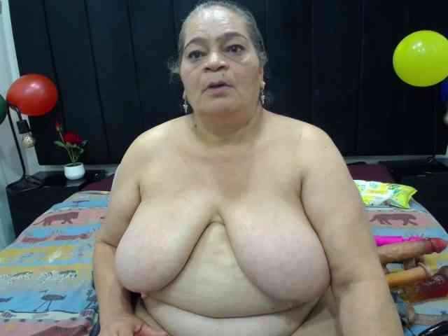 QueenMatturex webcam