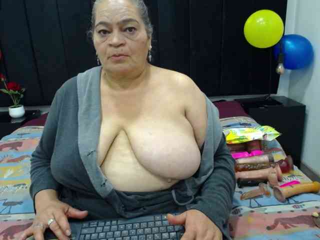 QueenMatturex webcam