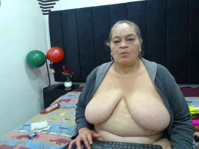 QueenMatturex webcam