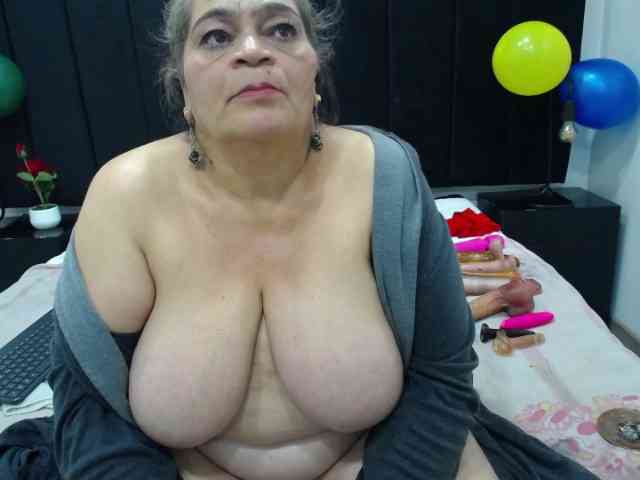 QueenMatturex webcam