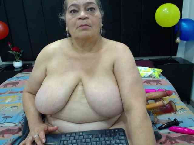 QueenMatturex webcam