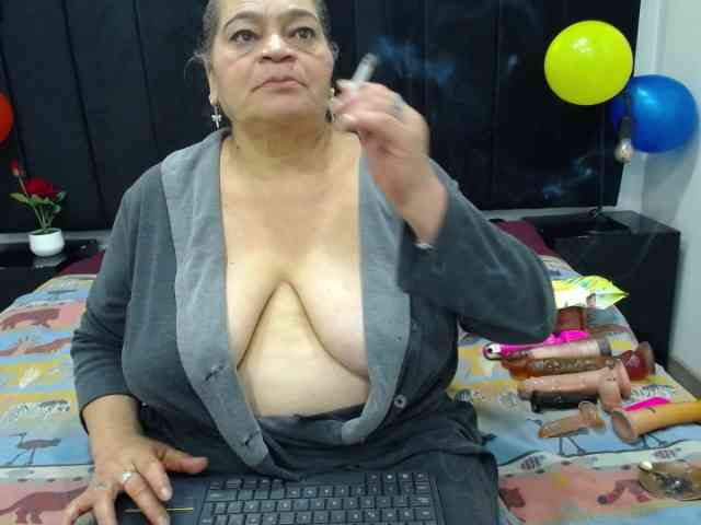 QueenMatturex webcam