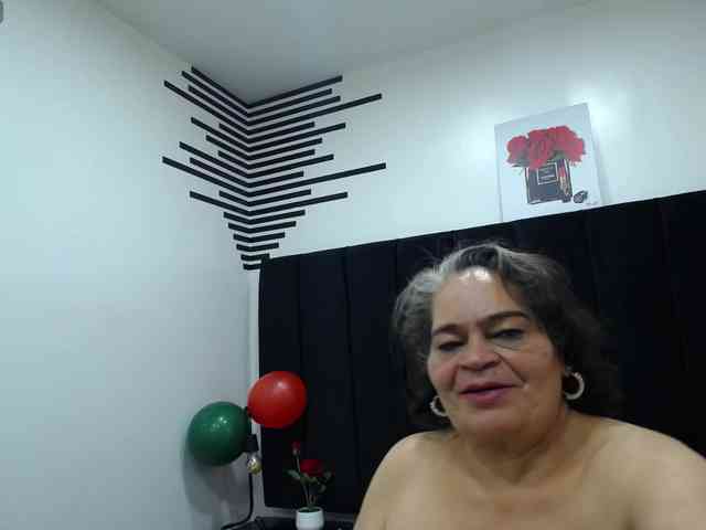 QueenMatturex webcam