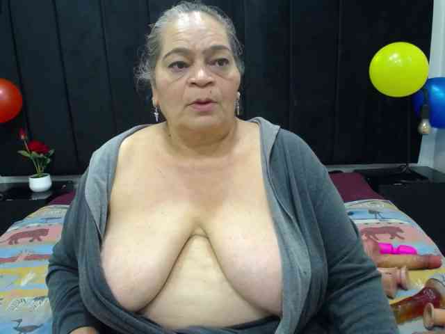 QueenMatturex webcam