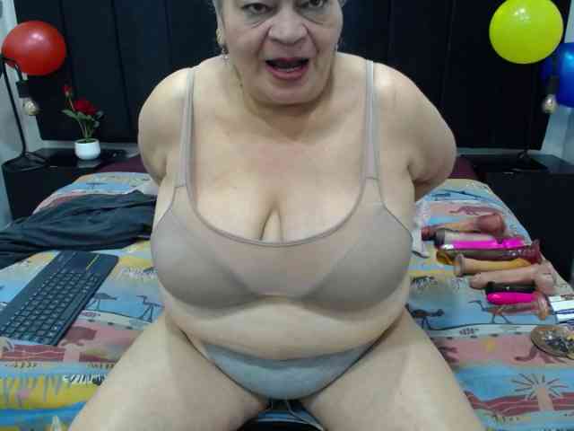 QueenMatturex webcam