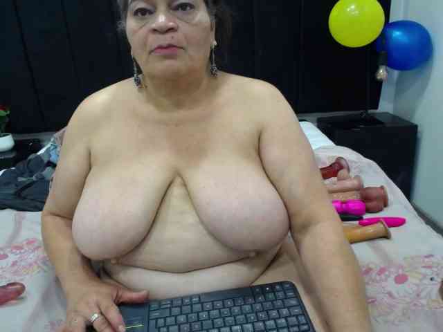 QueenMatturex webcam