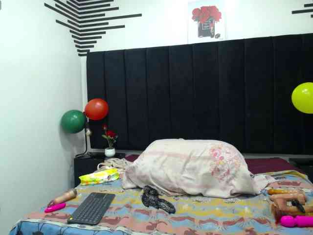 QueenMatturex webcam