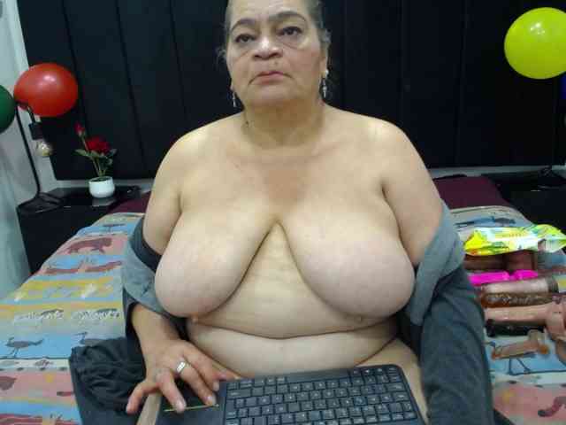 QueenMatturex webcam