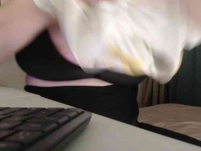 naturalmoommy webcam
