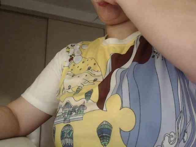 naturalmoommy webcam