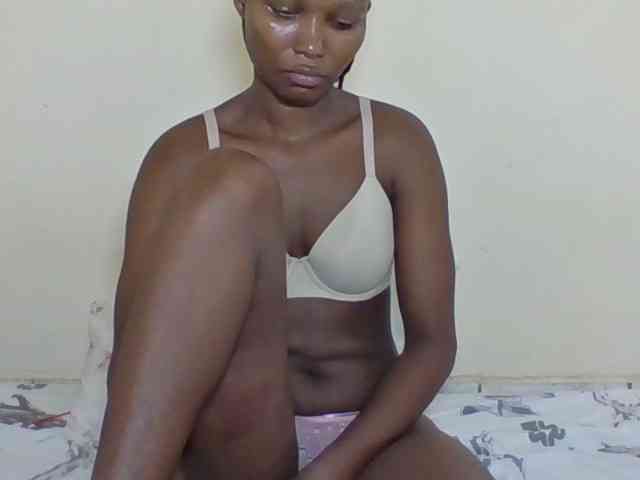 Ebonycutegal webcam