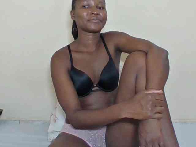 Ebonycutegal webcam