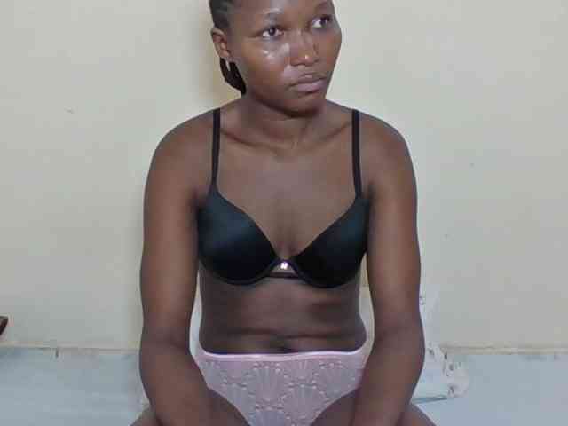 Ebonycutegal webcam