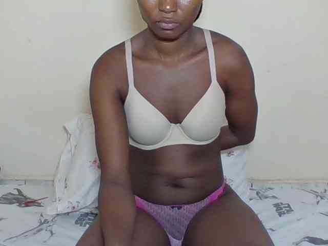 Ebonycutegal webcam