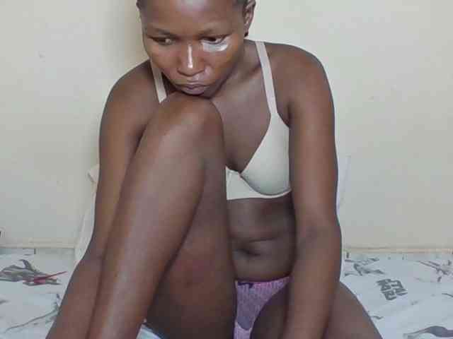 Ebonycutegal webcam
