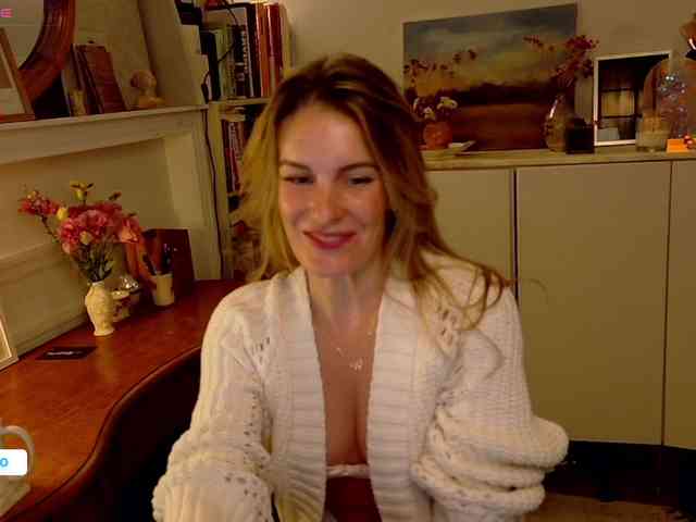 MissTheaCamille webcam