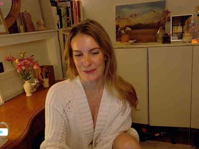 MissTheaCamille webcam