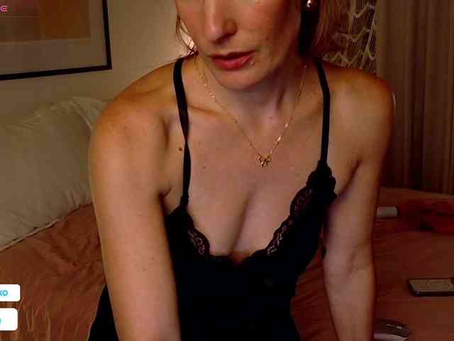 MissTheaCamille webcam