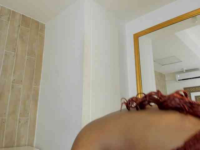 AriaFoster webcam