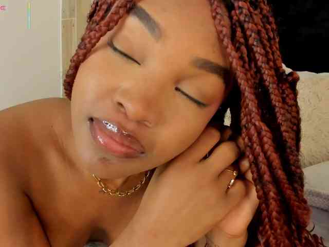 AriaFoster webcam