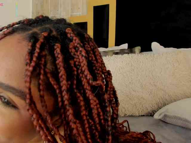 AriaFoster webcam