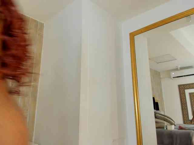 AriaFoster webcam