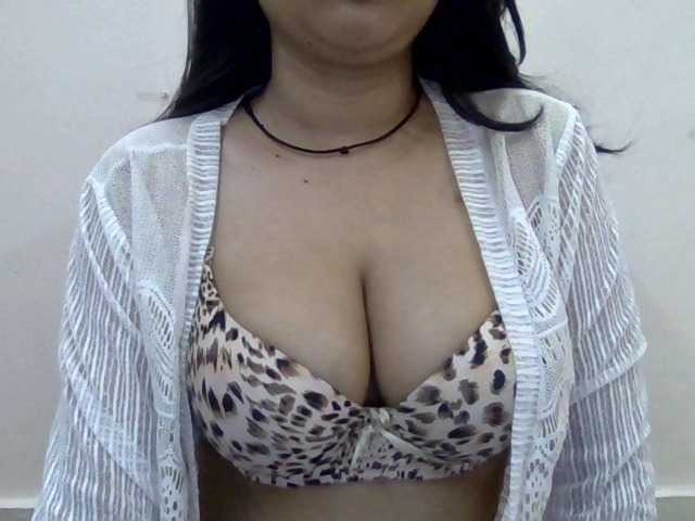 WildSarita22 webcam