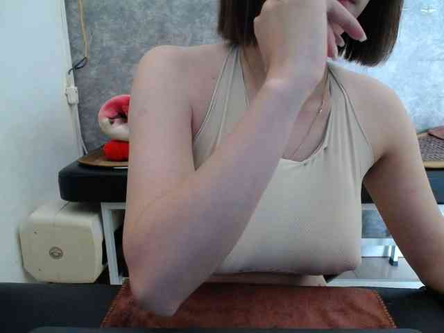 HotQueen93 webcam